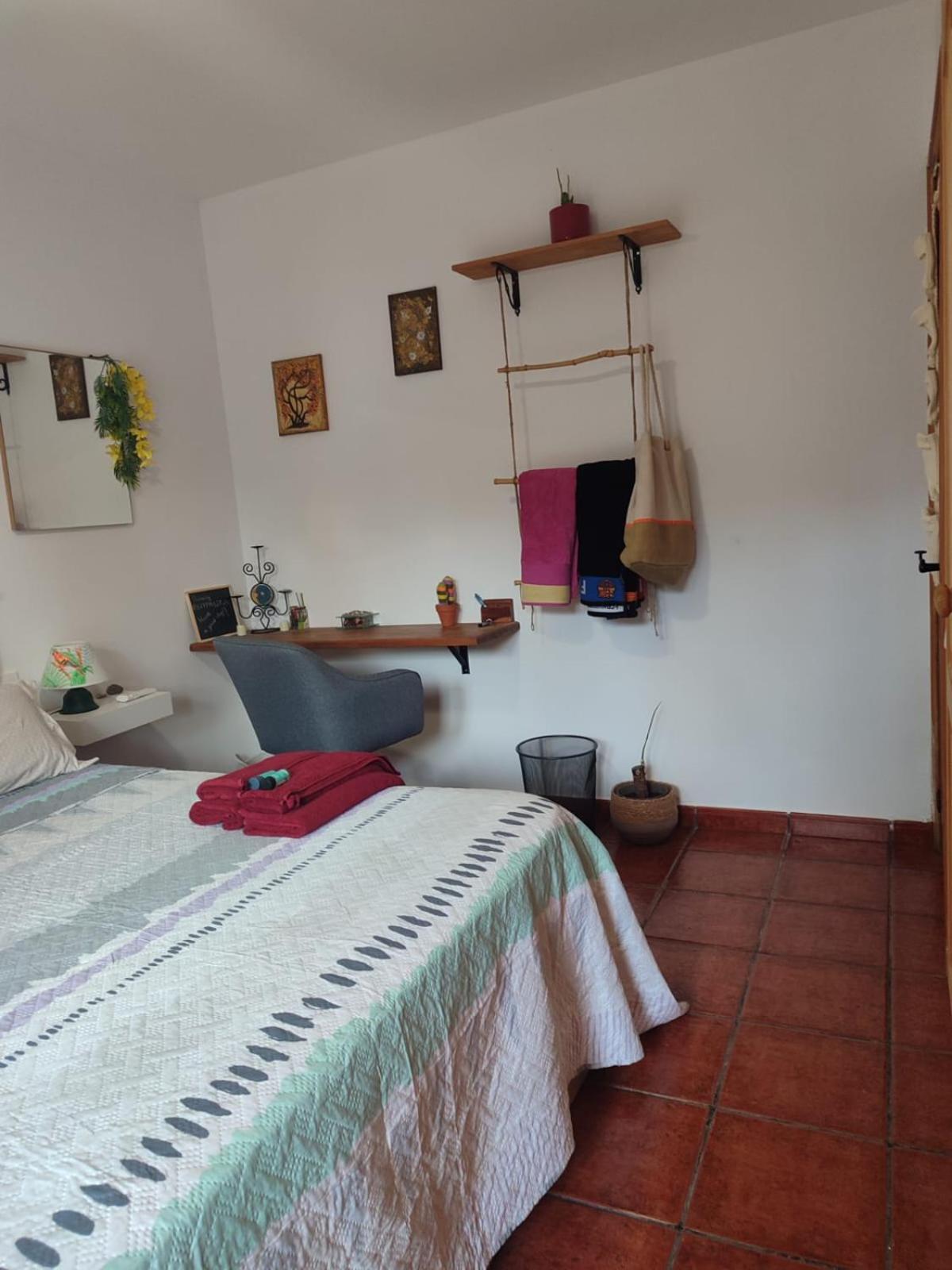Olesa de Bonesvalls Habitacion Privada En Casa Particular, Montana מראה חיצוני תמונה