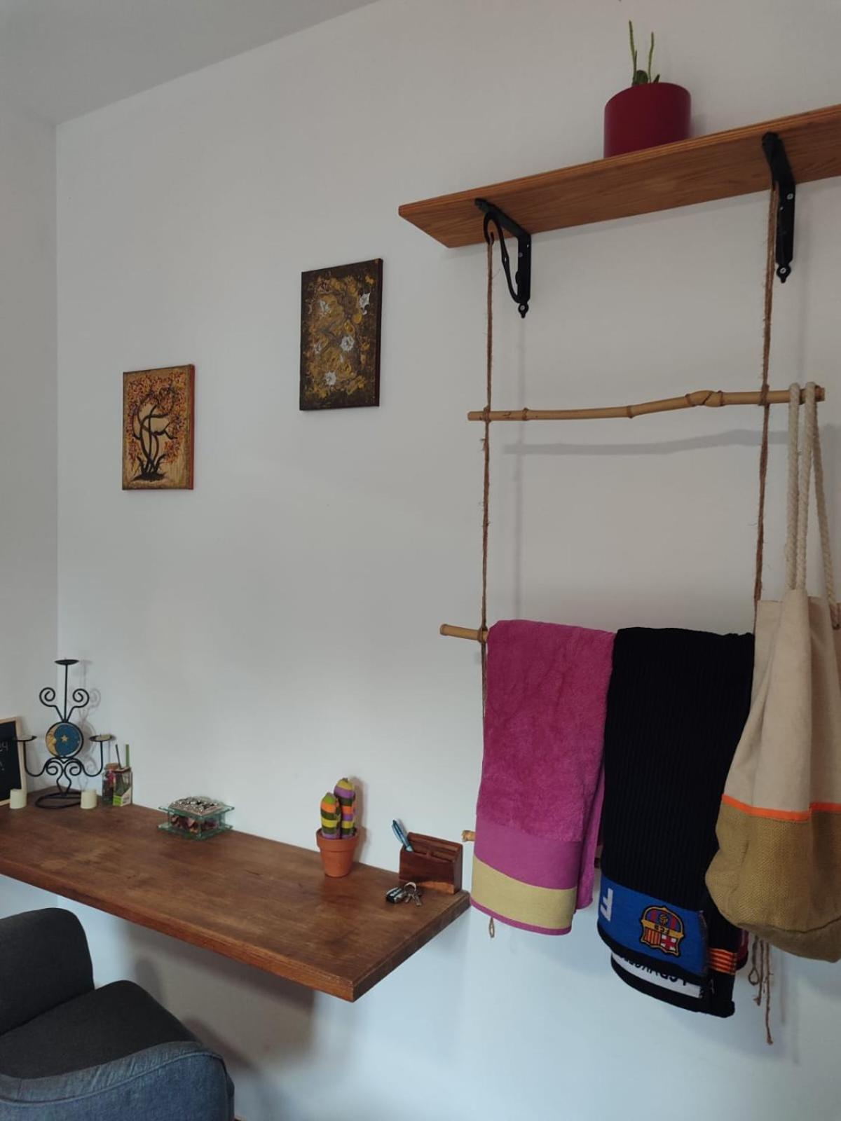 Olesa de Bonesvalls Habitacion Privada En Casa Particular, Montana מראה חיצוני תמונה